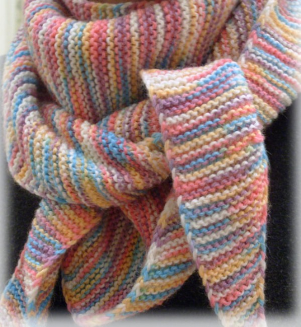 Як зв'язати красивий шарф спицями